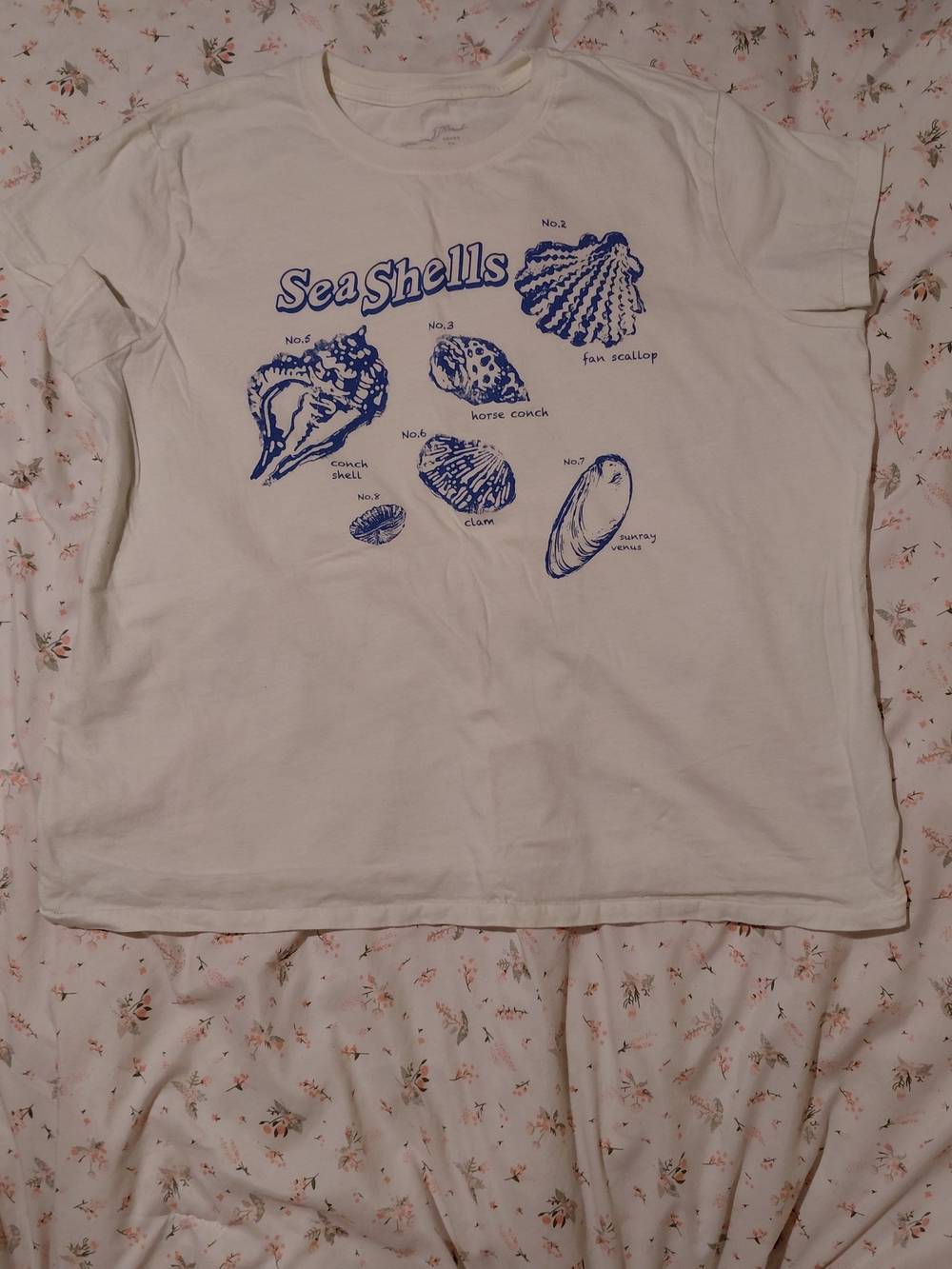 Universal Thread White Tee with Blue Seashell Graphic